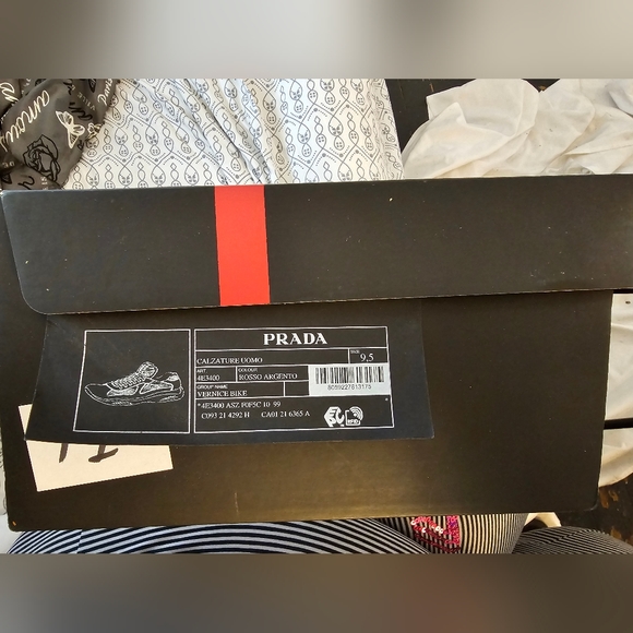 Prada Casual men red and Silver sneakers size 9.5 - Picture 14 of 16